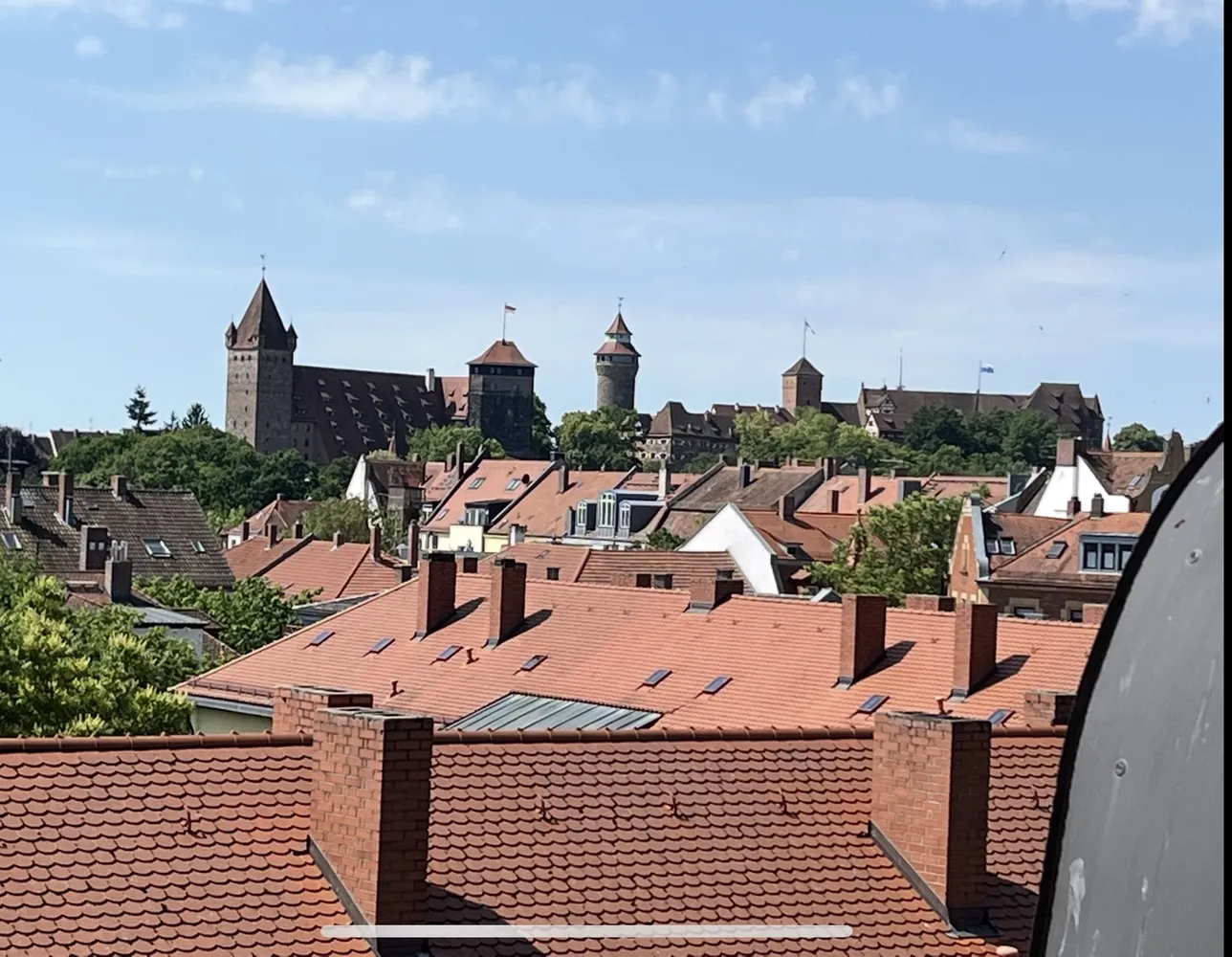 4 Zimmer Wohnung mit 93 m² in Nürnberg – Bild 1