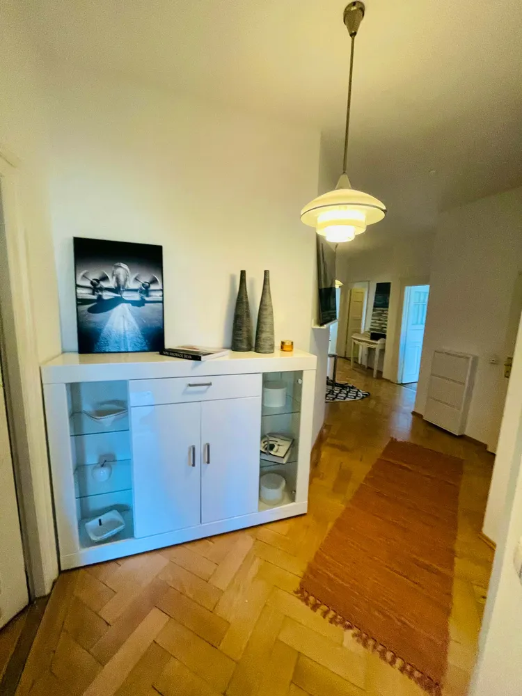 Shared room with 10 m² in Munich – Photo 3