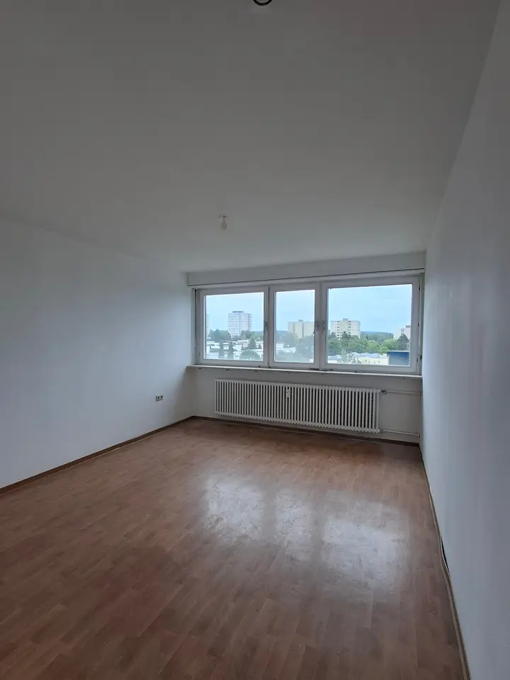 3 Zimmer Wohnung mit 97 m² in Saarbrücken – Bild 2