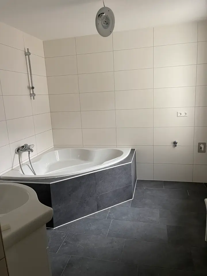7 Zimmer Wohnung mit 200 m² in Mittweida – Bild 10