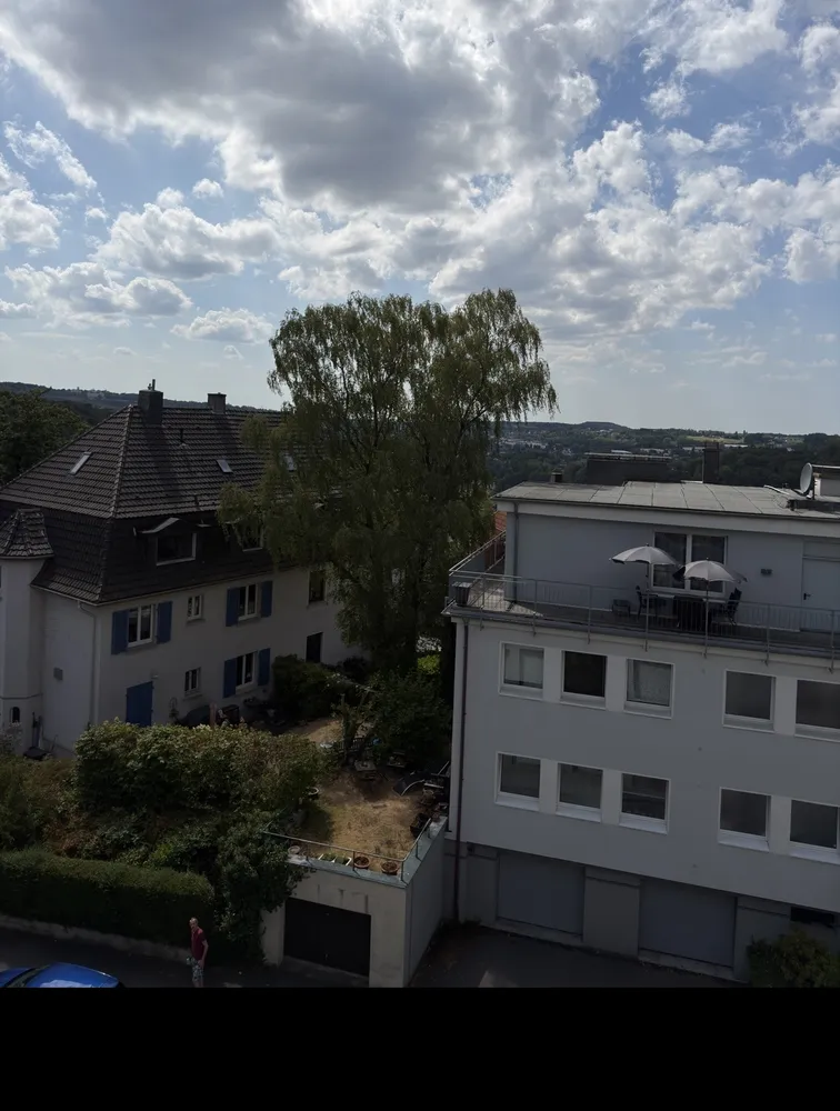 2 Zimmer Wohnung mit 70 m² in Wuppertal – Bild 2