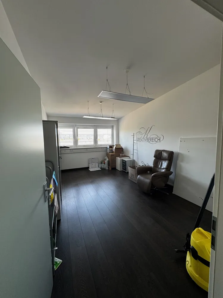 6 Zimmer Wohnung mit 233 m² in Augsburg – Bild 11