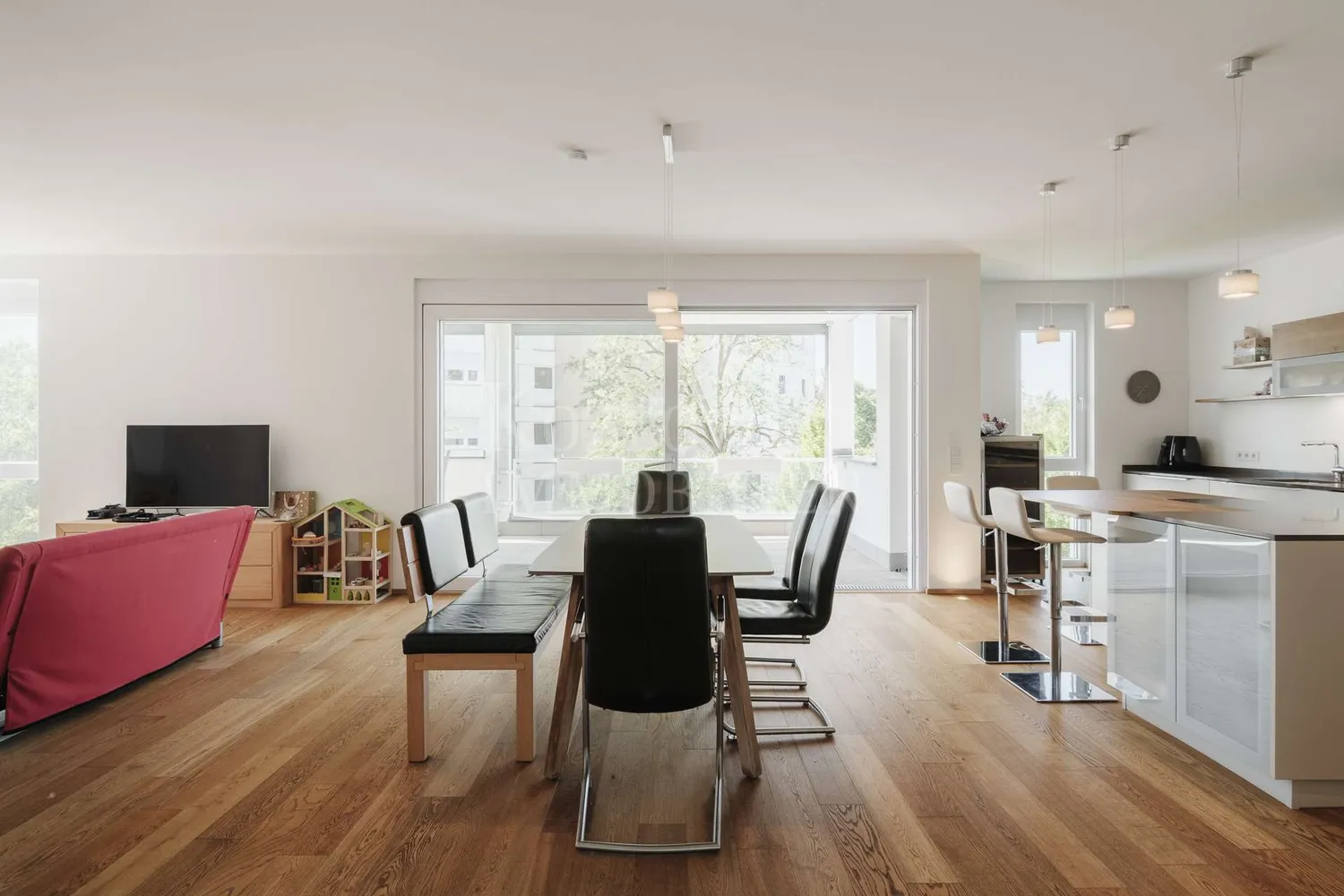 5 Zimmer Wohnung mit 171 m² in Ludwigshafen am Rhein – Bild 1