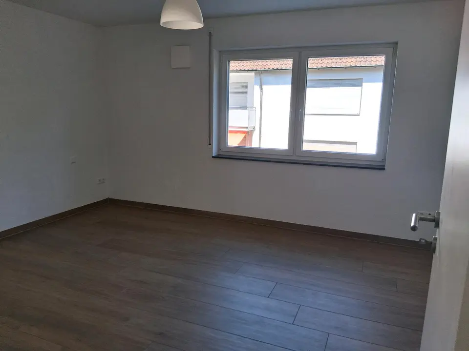 7 Zimmer Wohnung mit 170 m² in Backnang – Bild 9