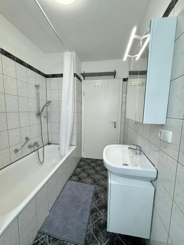 WG-Zimmer mit 28 m² in Augsburg – Bild 7