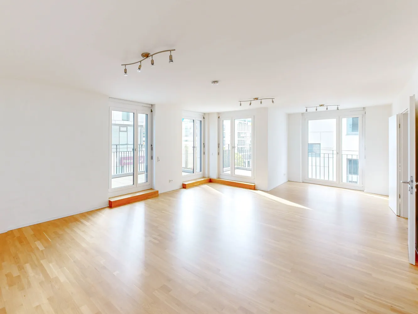5 Zimmer Wohnung mit 184 m² in Stuttgart – Bild 2