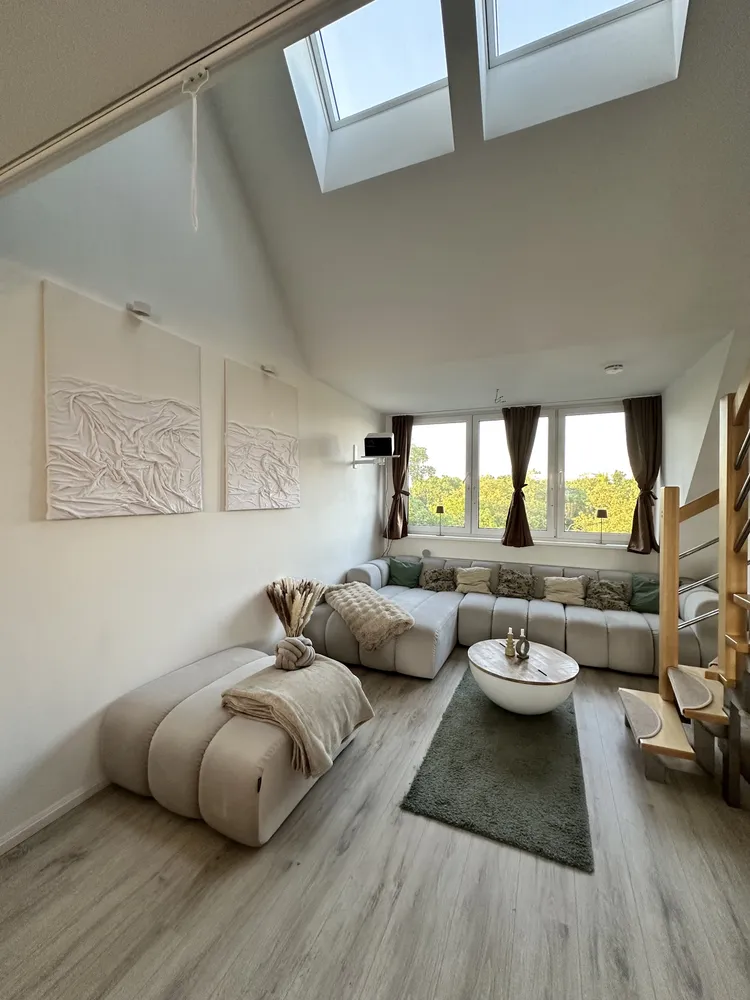 4 Zimmer Wohnung mit 120 m² in Berlin – Bild 1
