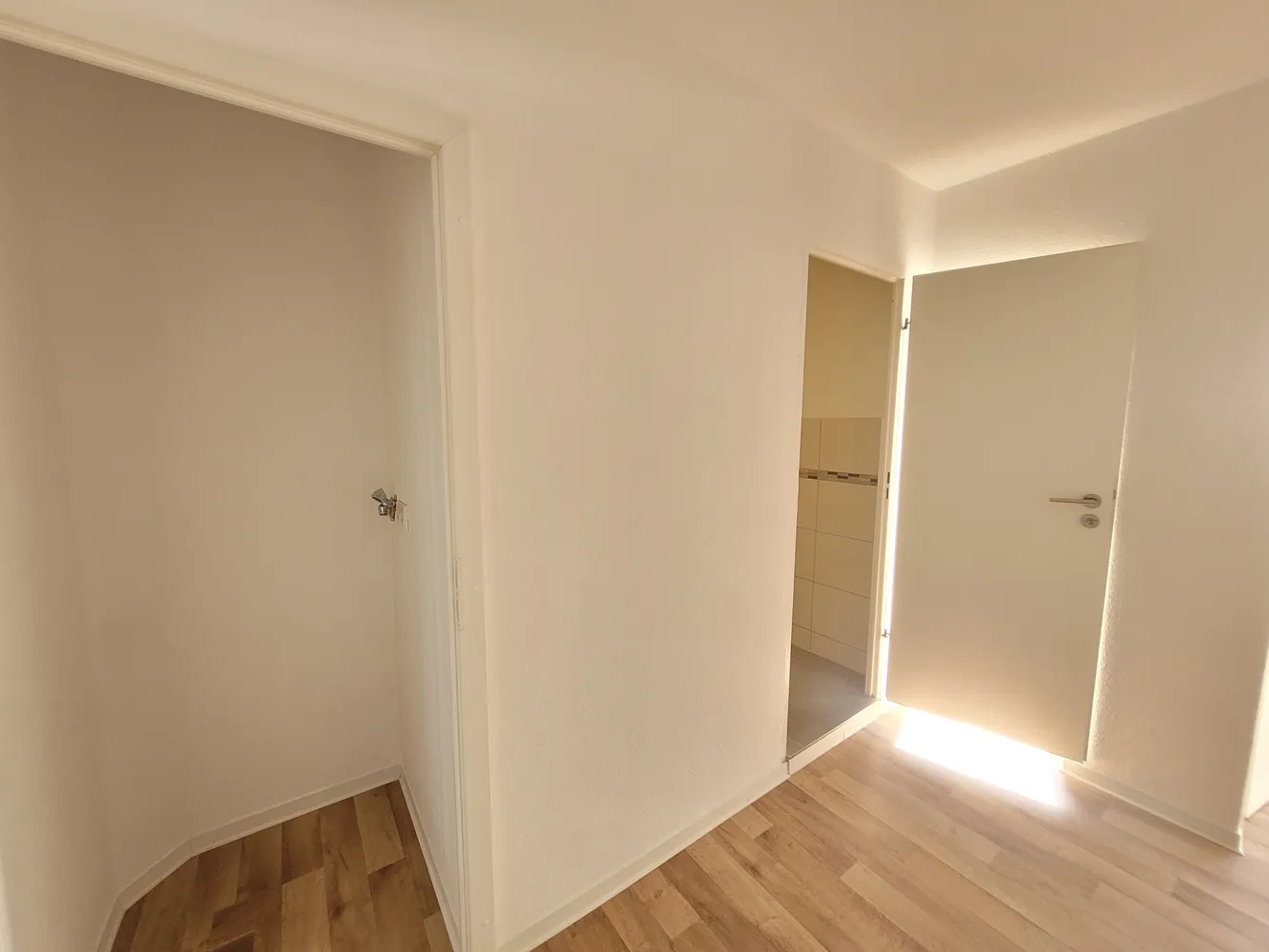 4 Zimmer Wohnung mit 60 m² in Halle (Saale) – Bild 7