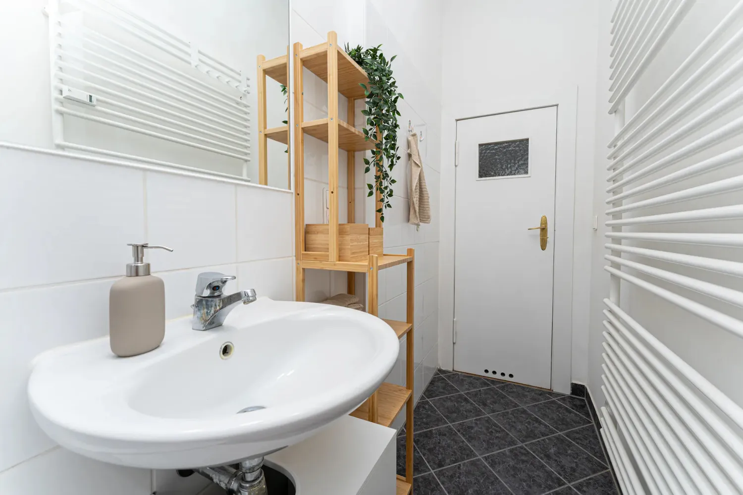 Shared room with 10 m² in Berlin – Photo 8