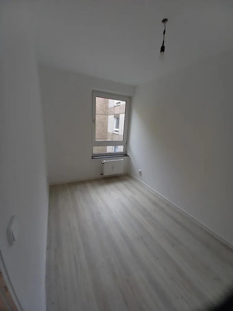 4 Zimmer Wohnung mit 80 m² in Düsseldorf – Bild 3