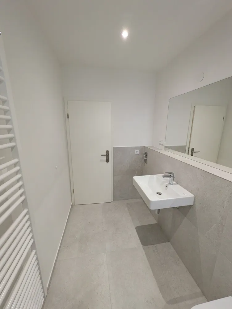 2 Zimmer Wohnung mit 82 m² in Berlin – Bild 6