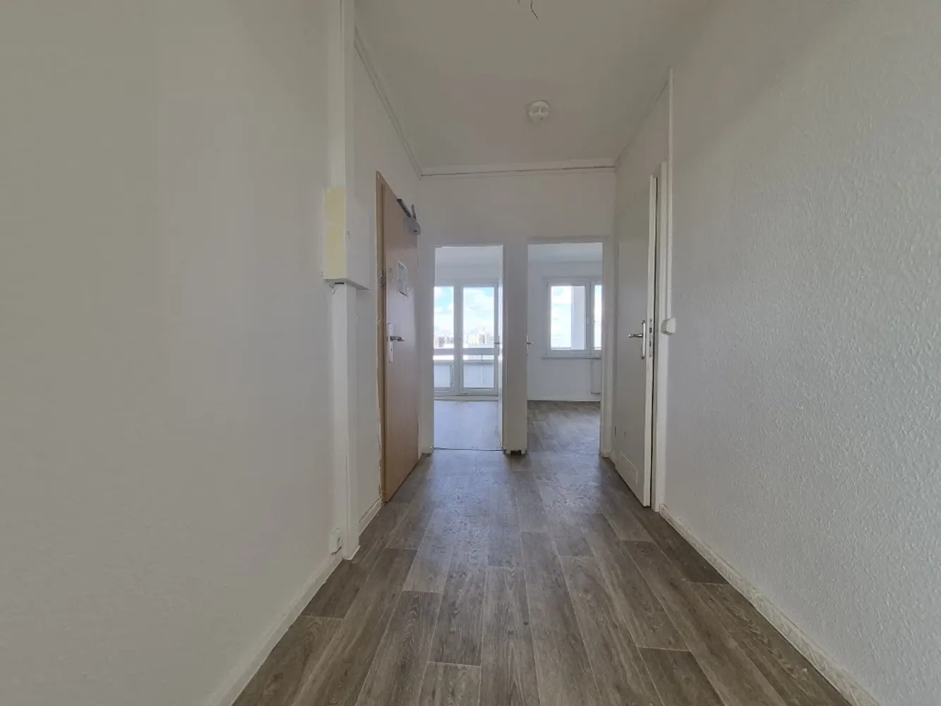 4 Zimmer Wohnung mit 74 m² in Halle (Saale) – Bild 2