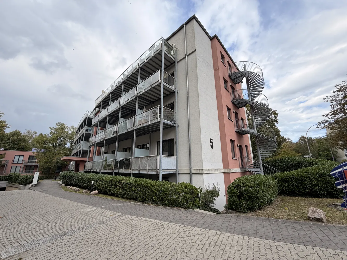 1 room apartment with 33 m² in Berlin – Photo 1