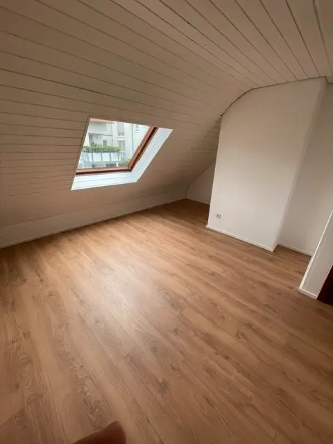 6 Zimmer Wohnung mit 125 m² in Nürtingen – Bild 10