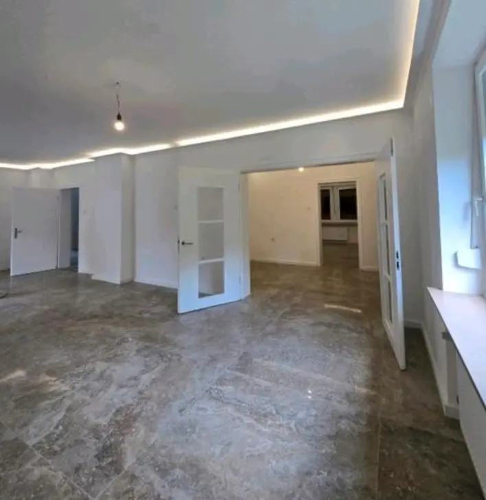 4 Zimmer Haus mit 130 m² in Saarbrücken – Bild 1