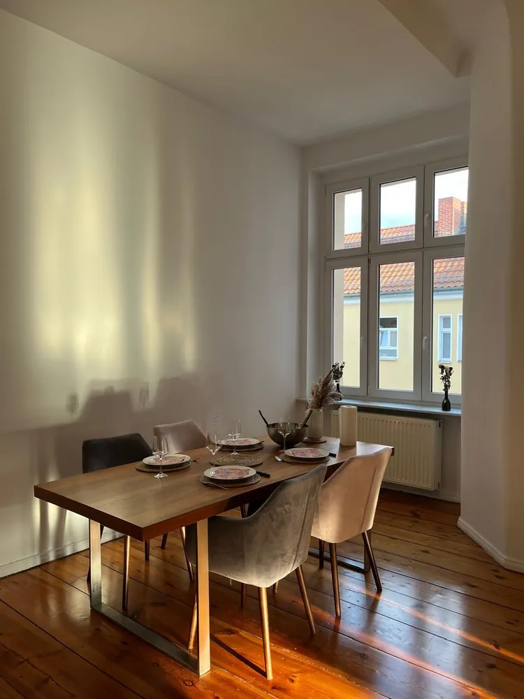 3 Zimmer Wohnung mit 108 m² in Berlin – Bild 2