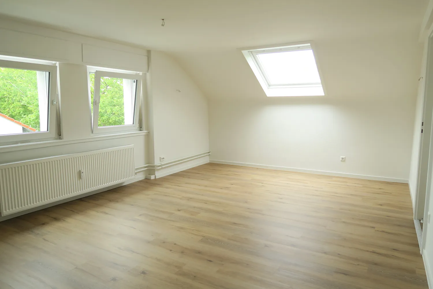 2 Zimmer Wohnung mit 60 m² in Karlsruhe – Bild 1