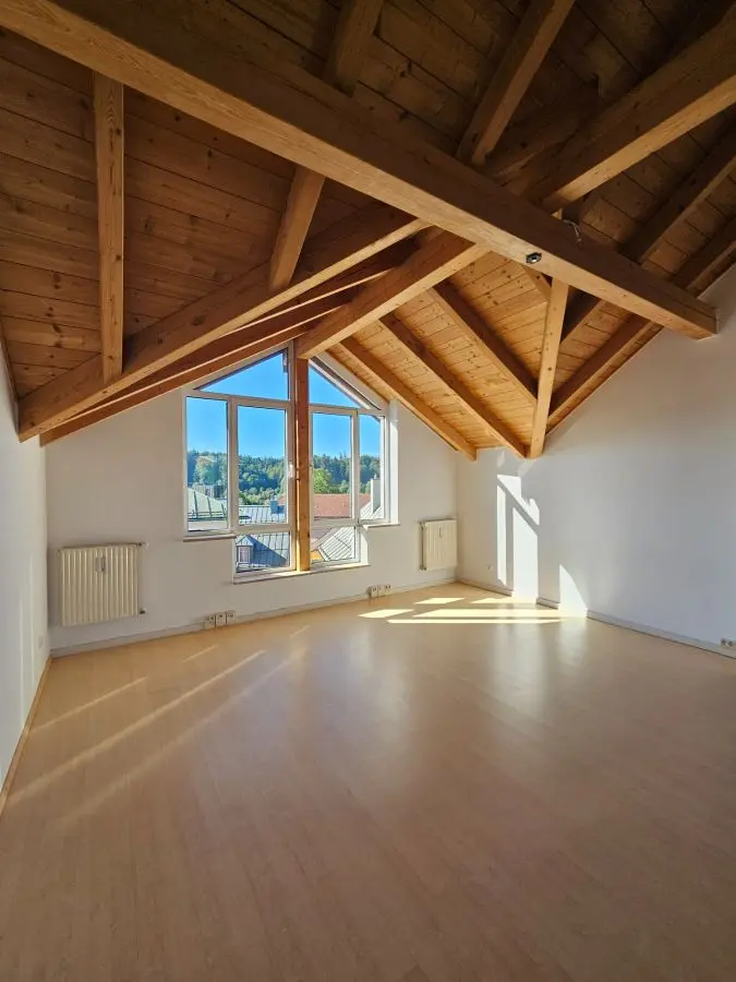3 Zimmer Wohnung mit 110 m² in Traunstein – Bild 2