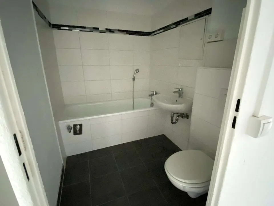 2 Zimmer Wohnung mit 51 m² in Halle (Saale) – Bild 5