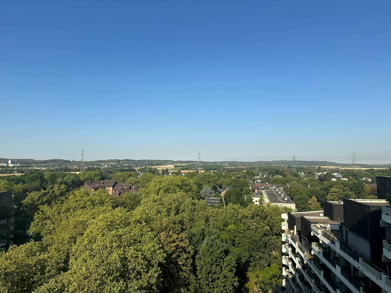 3 Zimmer Wohnung mit 105 m² in Köln – Bild 2