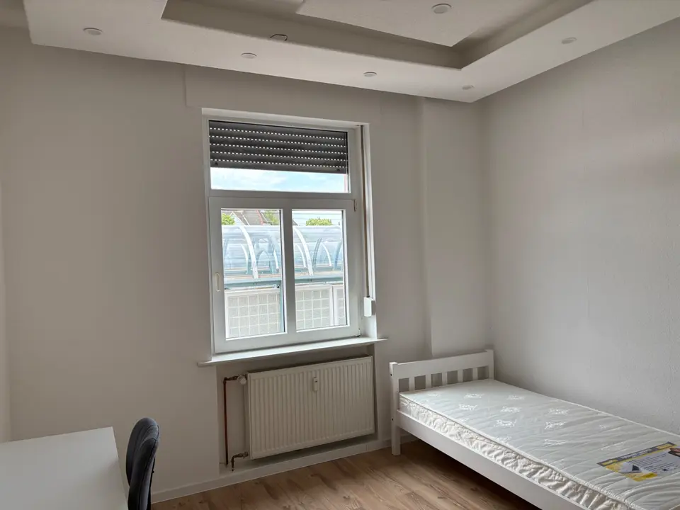 7 Zimmer Wohnung mit 130 m² in Mannheim – Bild 2