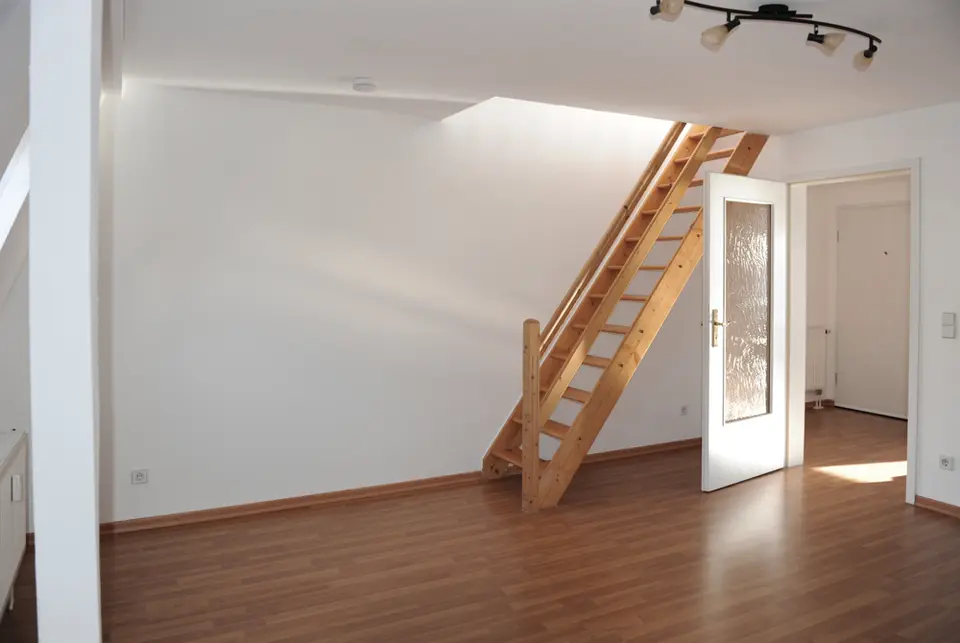 2 Zimmer Wohnung mit 65 m² in Zwickau – Bild 1