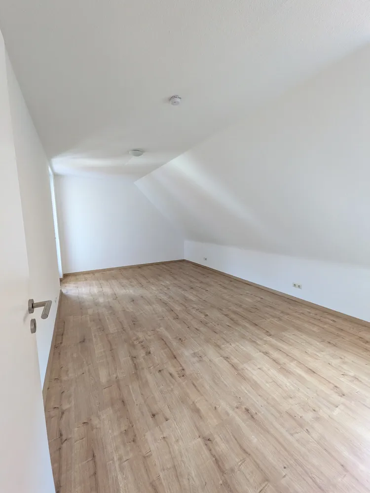 5 Zimmer Wohnung mit 114 m² in Nördlingen – Bild 2