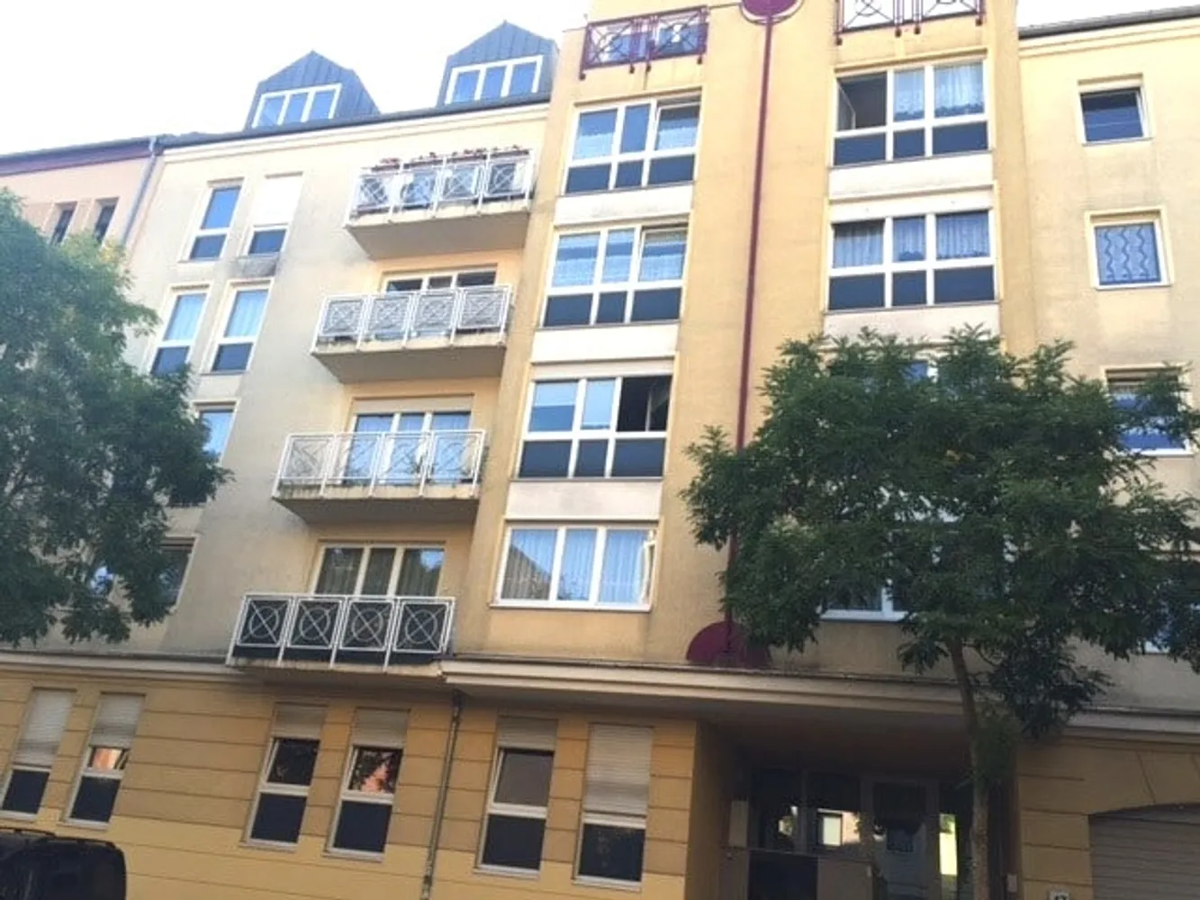 2 Zimmer Wohnung mit 77 m² in Halle (Saale) – Bild 2