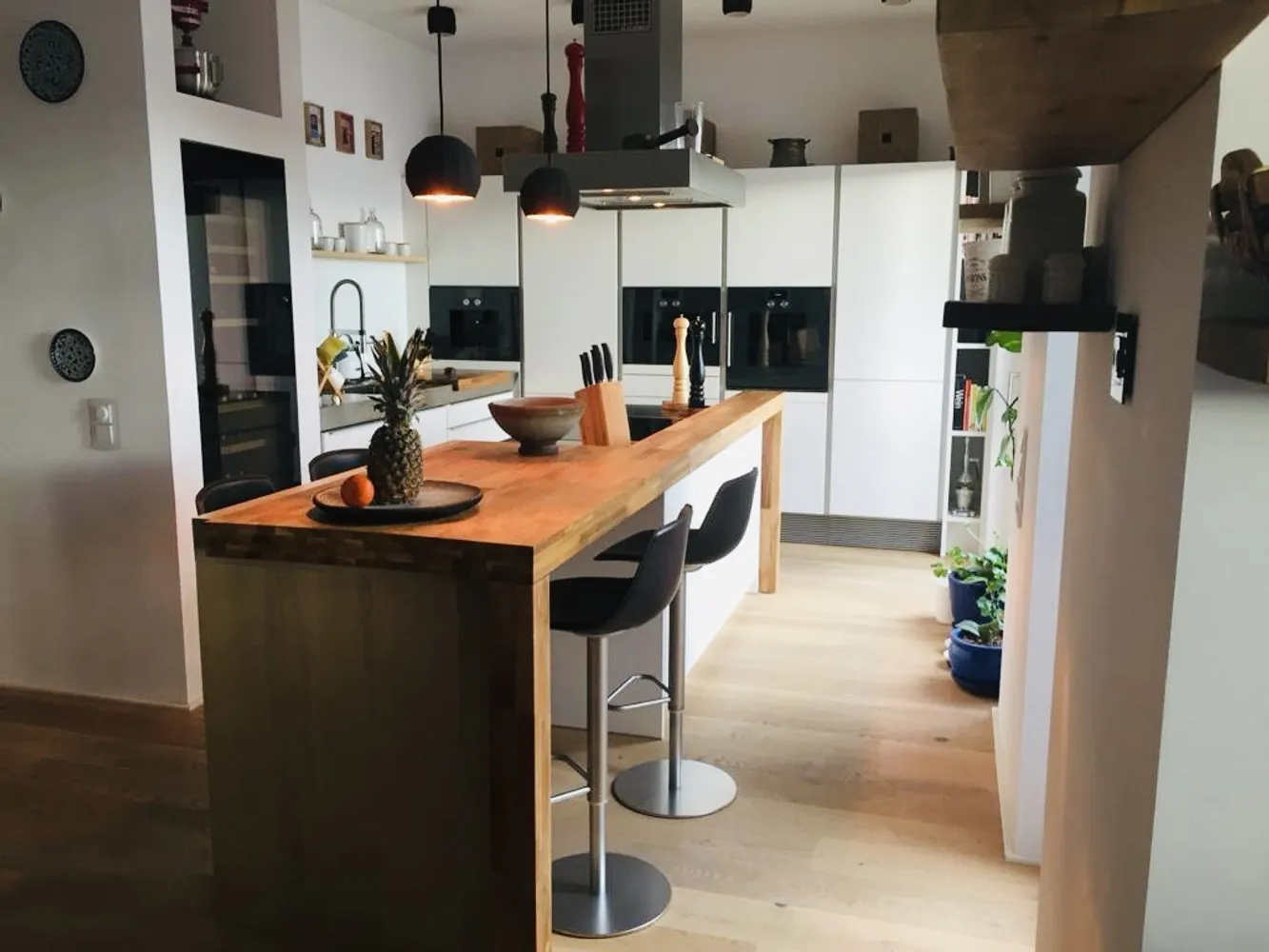 4 Zimmer Wohnung mit 200 m² in Frankfurt am Main – Bild 1