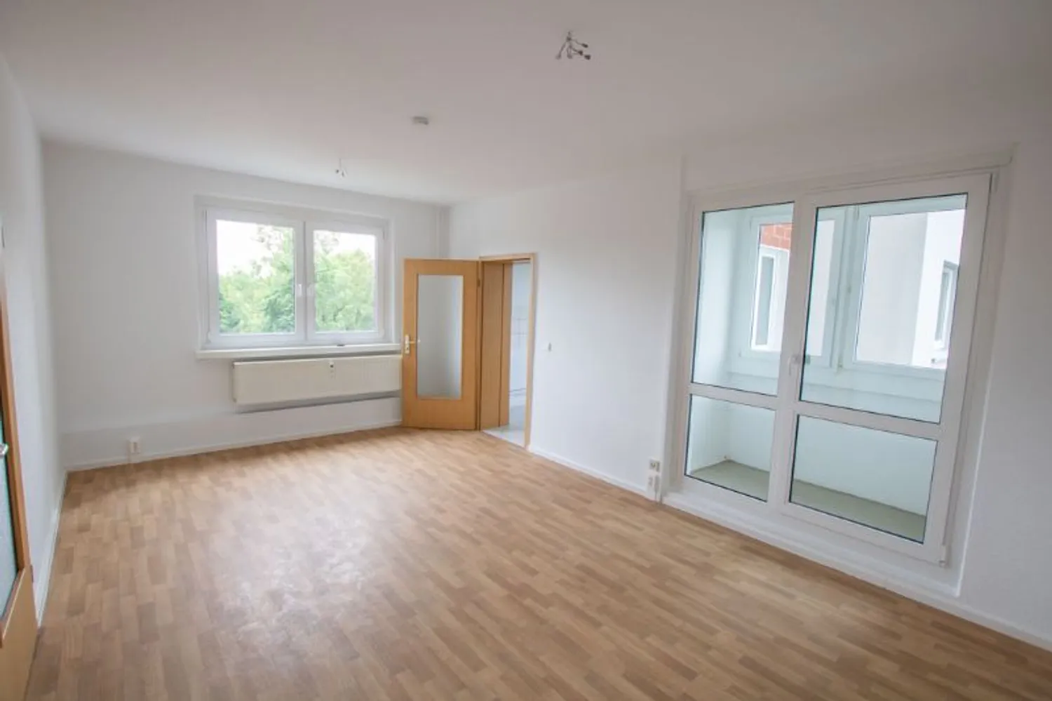 2 Zimmer Wohnung mit 65 m² in Halle (Saale) – Bild 2