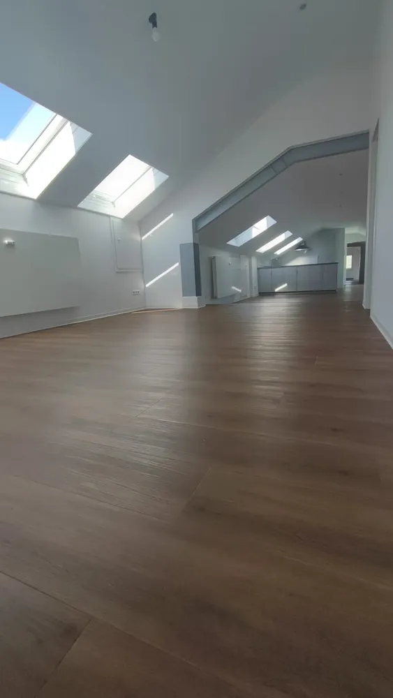 5 Zimmer Wohnung mit 145 m² in Stuttgart – Bild 2