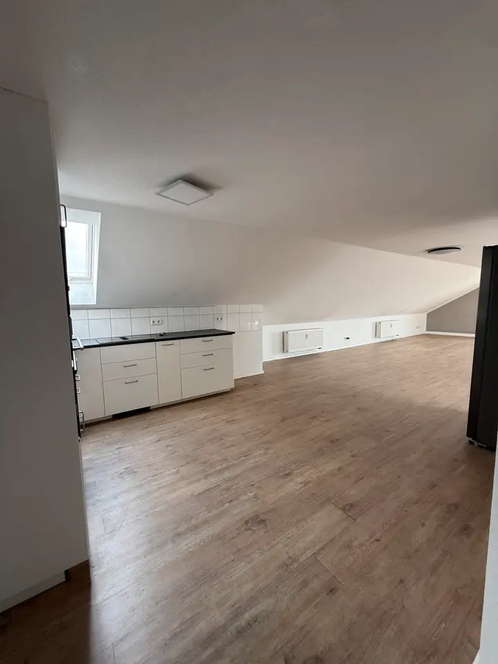 2 Zimmer Wohnung mit 90 m² in Karlsruhe – Bild 5
