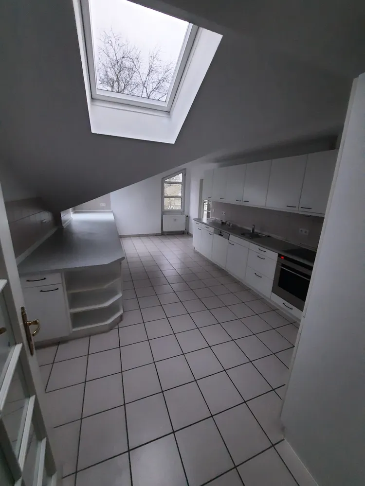 6 Zimmer Wohnung mit 210 m² in Berlin – Bild 7