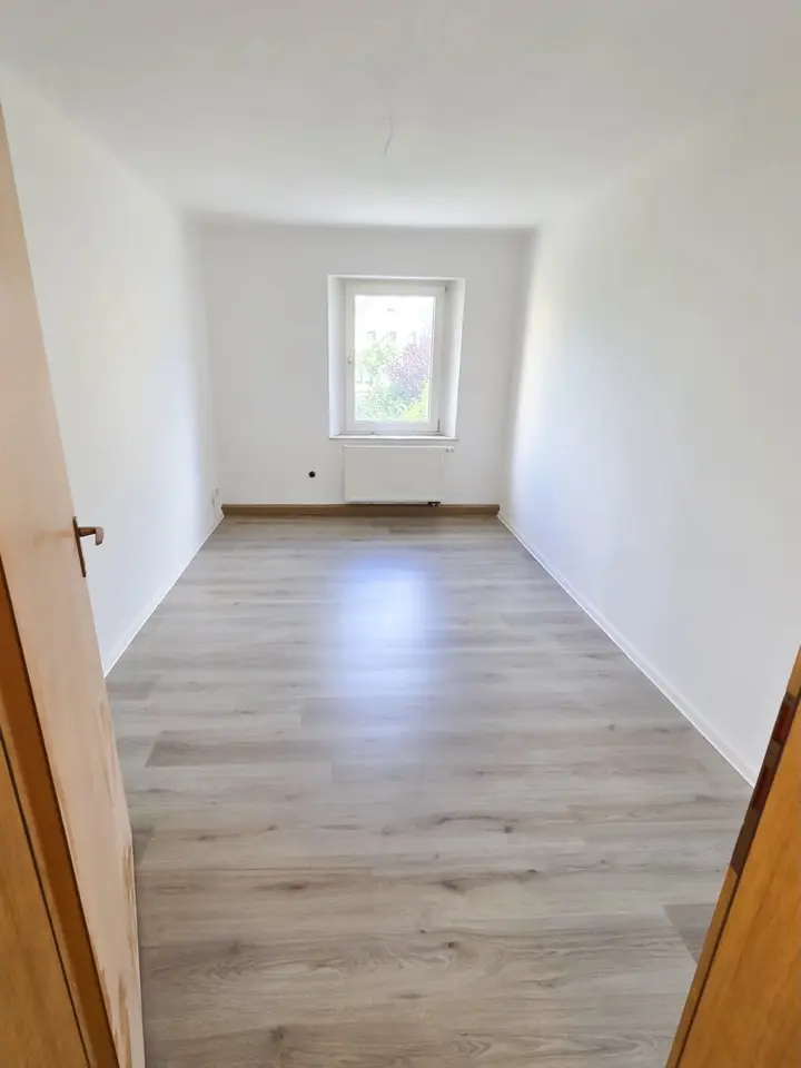 4 Zimmer Wohnung mit 93 m² in Hof – Bild 2