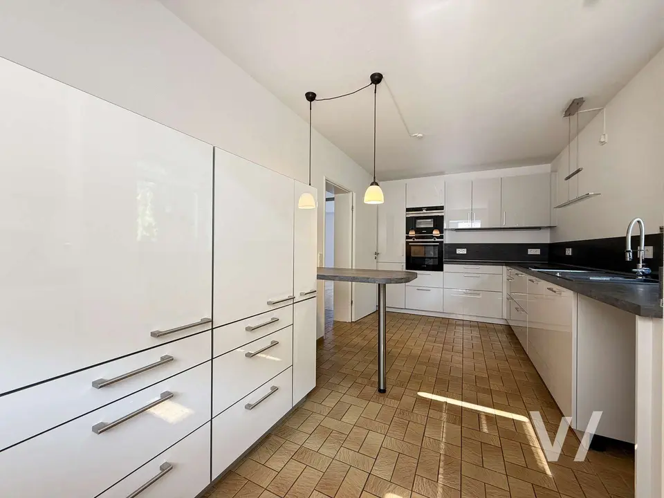 5 Zimmer Wohnung mit 170 m² in Saarbrücken – Bild 3