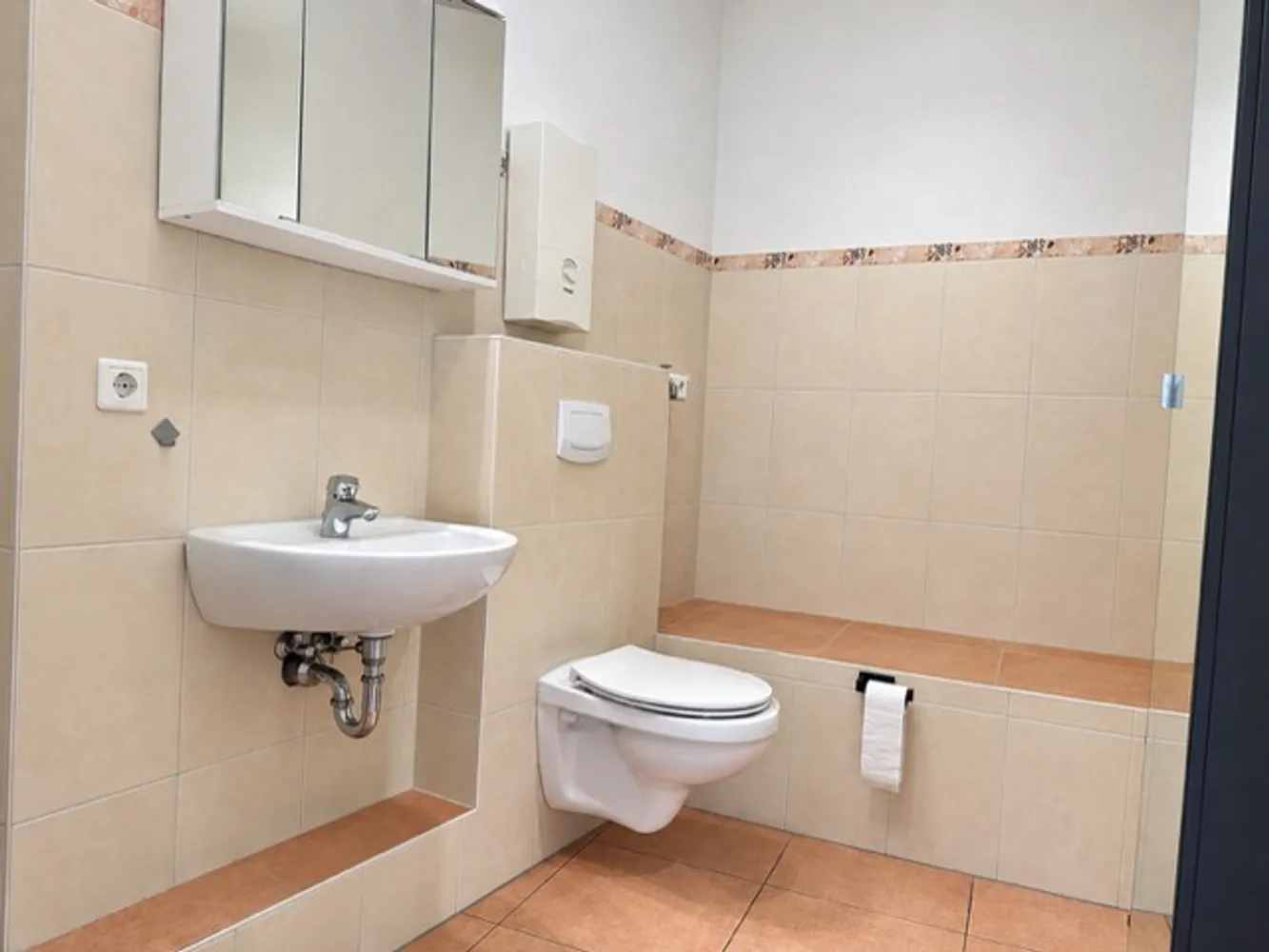 2 Zimmer Wohnung mit 74 m² in Heide – Bild 6
