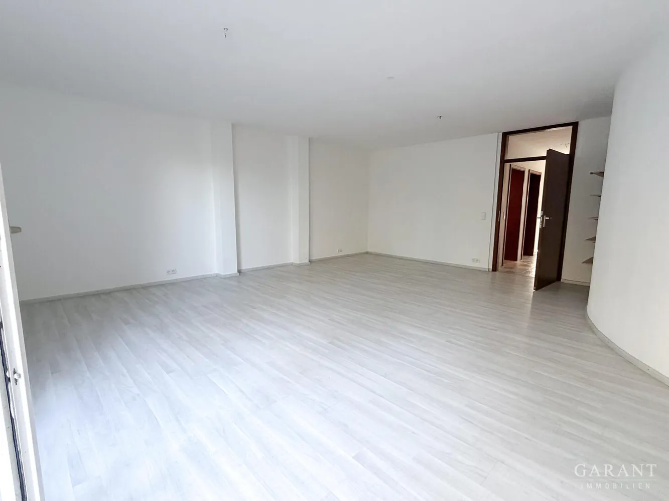 2 Zimmer Wohnung mit 61 m² in Esslingen am Neckar – Bild 2