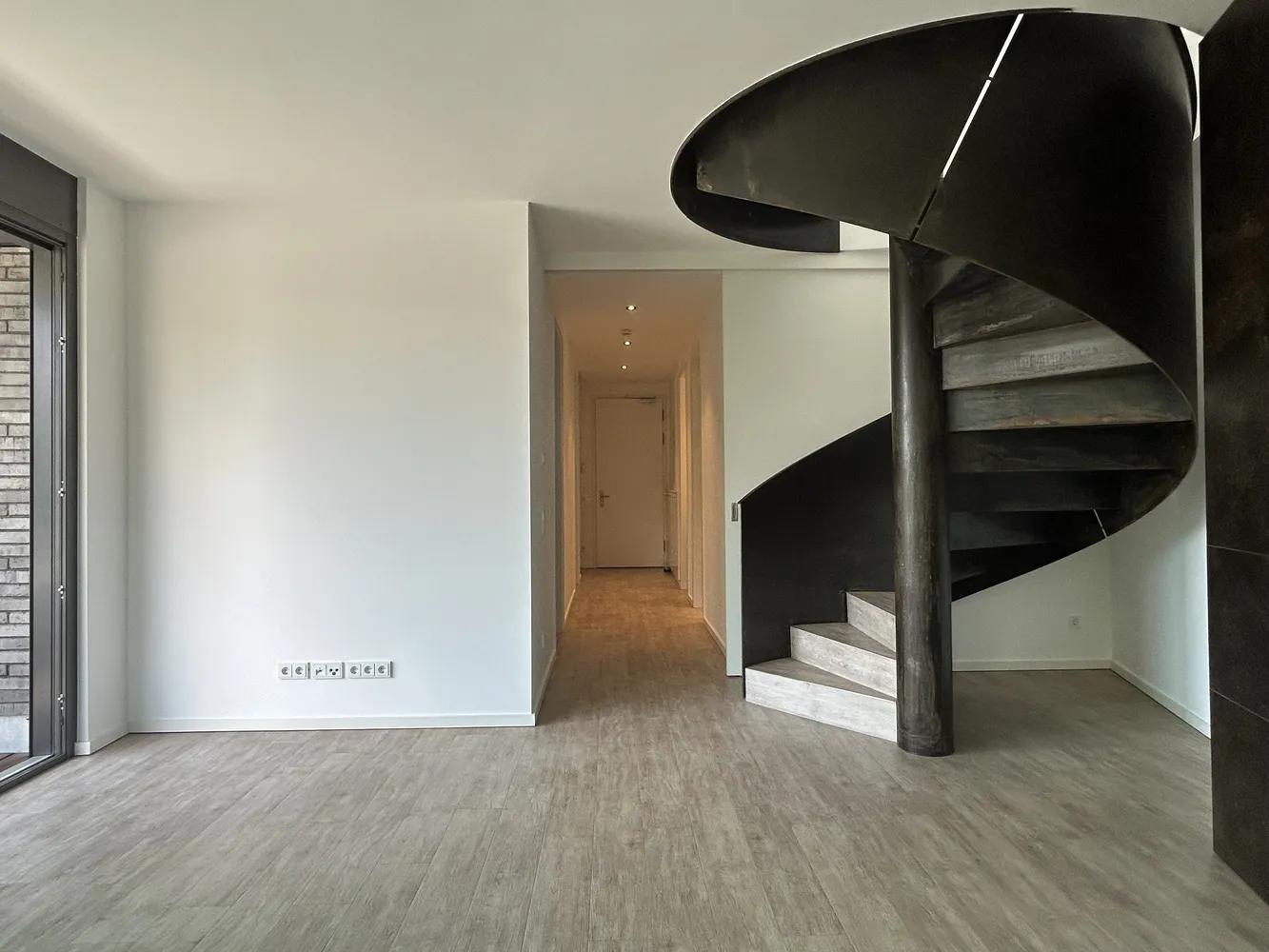 5 Zimmer Wohnung mit 125 m² in München – Bild 2