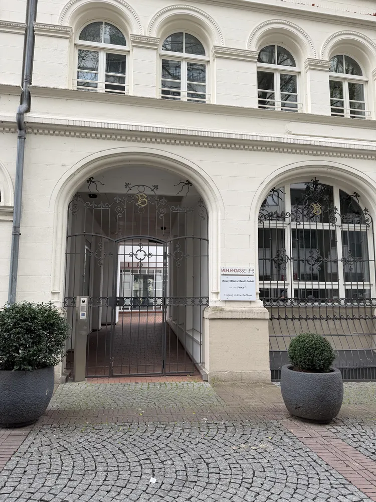 1 Zimmer Wohnung mit 61 m² in Köln – Bild 2