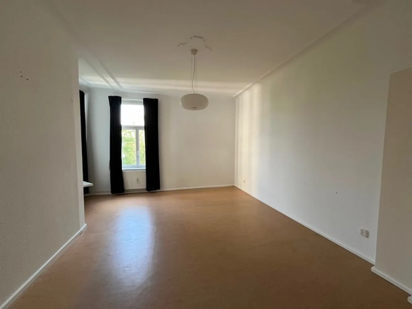 2 Zimmer Wohnung mit 77 m² in Berlin – Bild 1