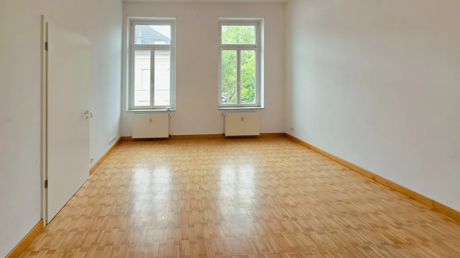 5 Zimmer Wohnung mit 197 m² in Krefeld – Bild 2