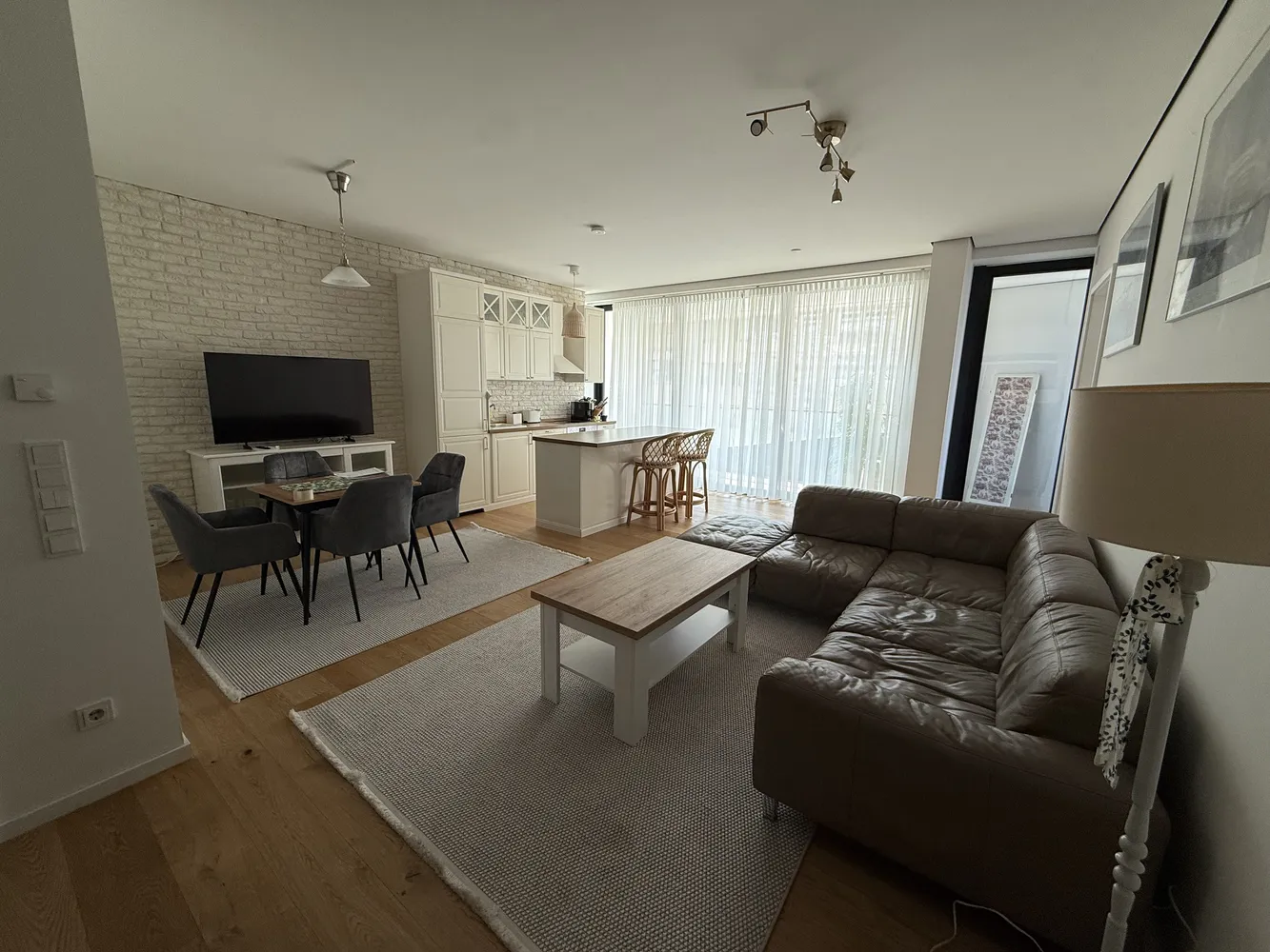 3 Zimmer Wohnung mit 90 m² in Frankfurt am Main – Bild 2