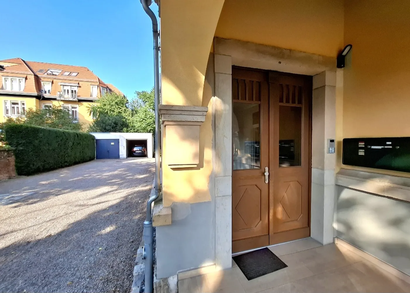 4 Zimmer Wohnung mit 129 m² in Dresden – Bild 1