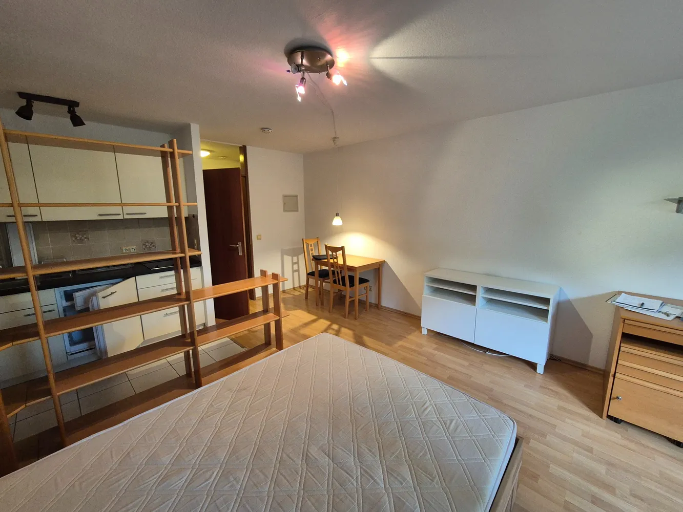 1 Zimmer Wohnung mit 33 m² in Karlsruhe – Bild 3