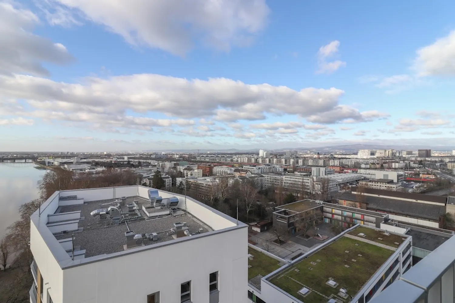 2 Zimmer Wohnung mit 79 m² in Frankfurt am Main – Bild 8