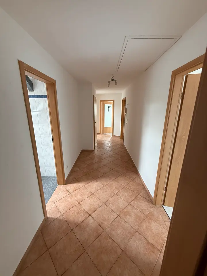 3 Zimmer Wohnung mit 100 m² in Zwickau – Bild 3