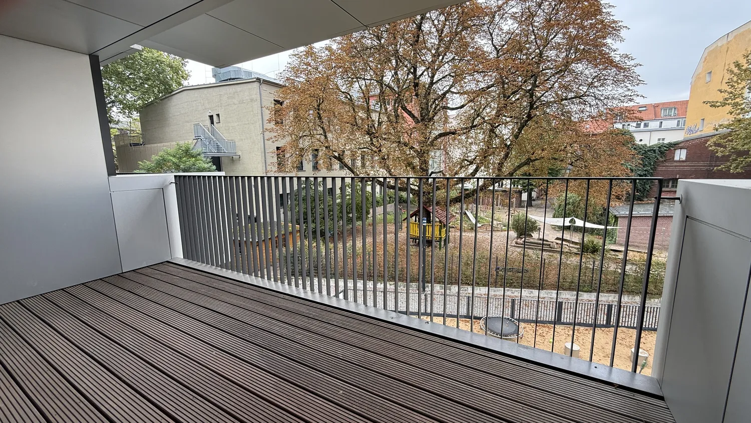 2 room apartment with 92 m² in Berlin – Photo 1