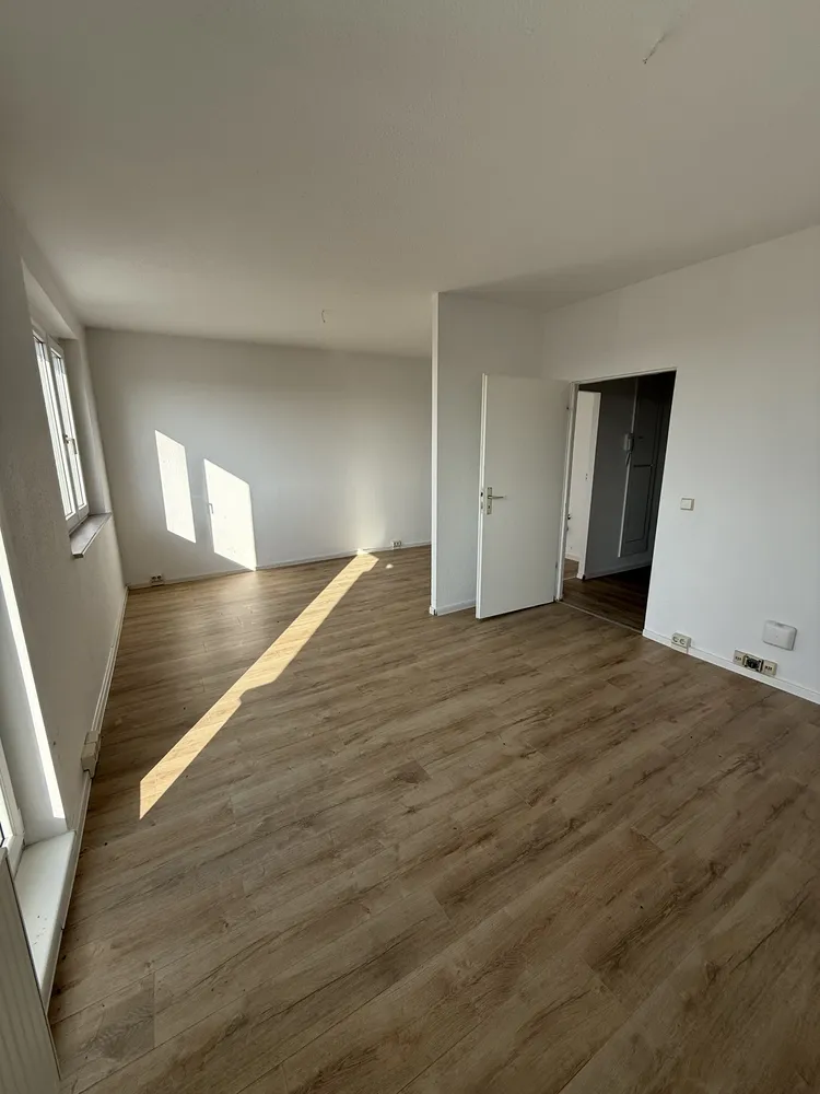 7 Zimmer Wohnung mit 123 m² in Halle (Saale) – Bild 9