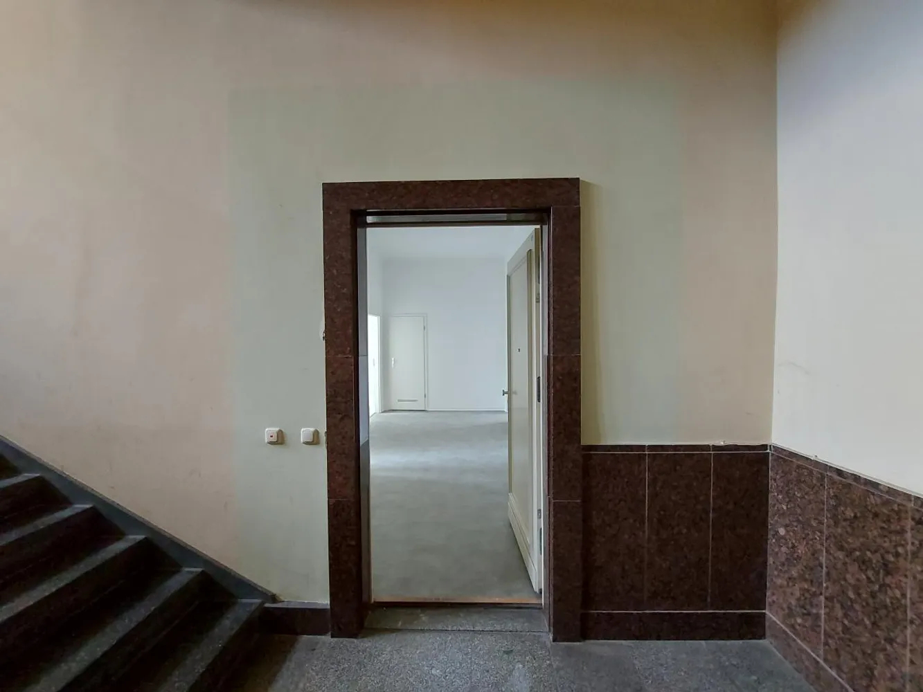 4 Zimmer Wohnung mit 107 m² in Magdeburg – Bild 8