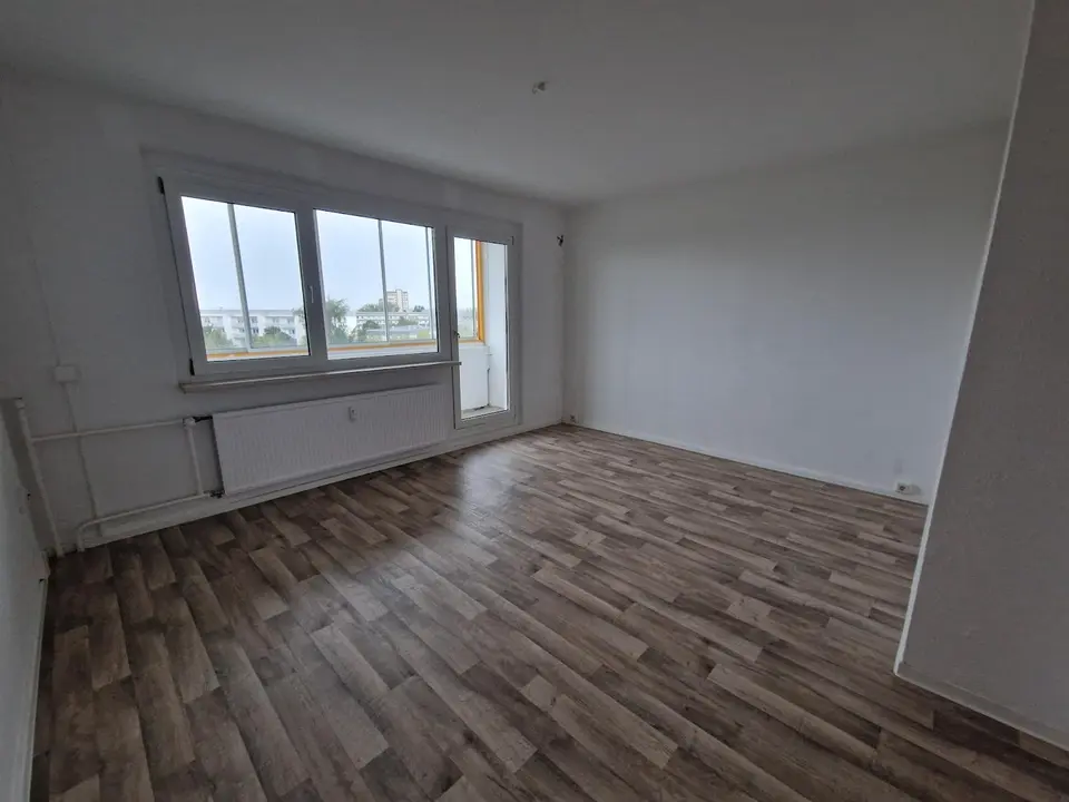 3 Zimmer Wohnung mit 63 m² in Neubrandenburg – Bild 2